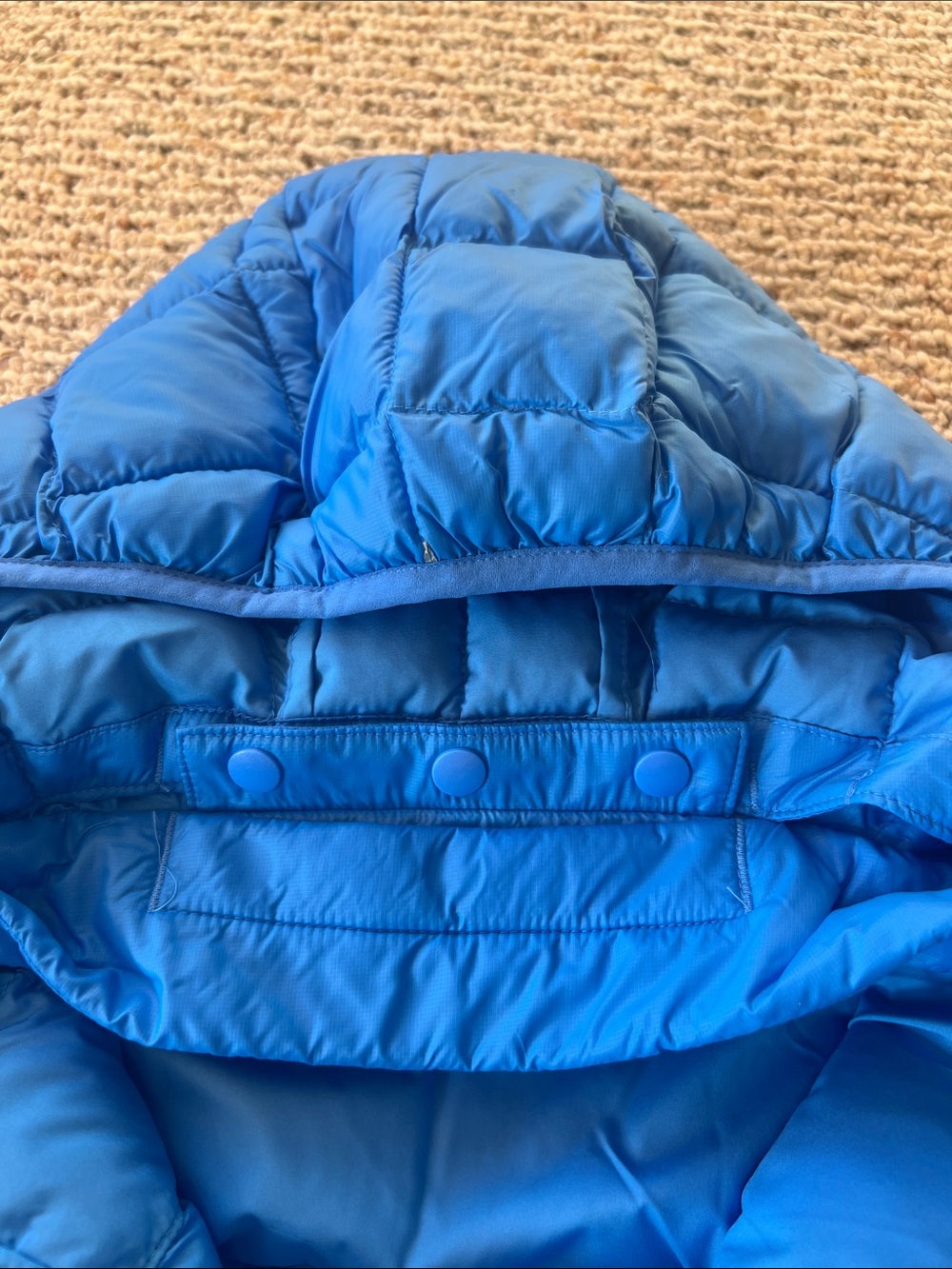 NWT The North Face Bright Blue Hooded Puffer Jacket - Picture 4 of 6